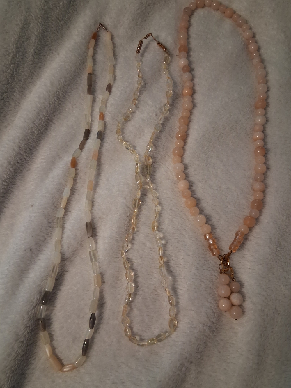Women’s Beaded Necklace in Soft Peach - Unbranded